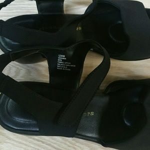 **sold**Cloudwalkers 12 ww sandals black 12ww